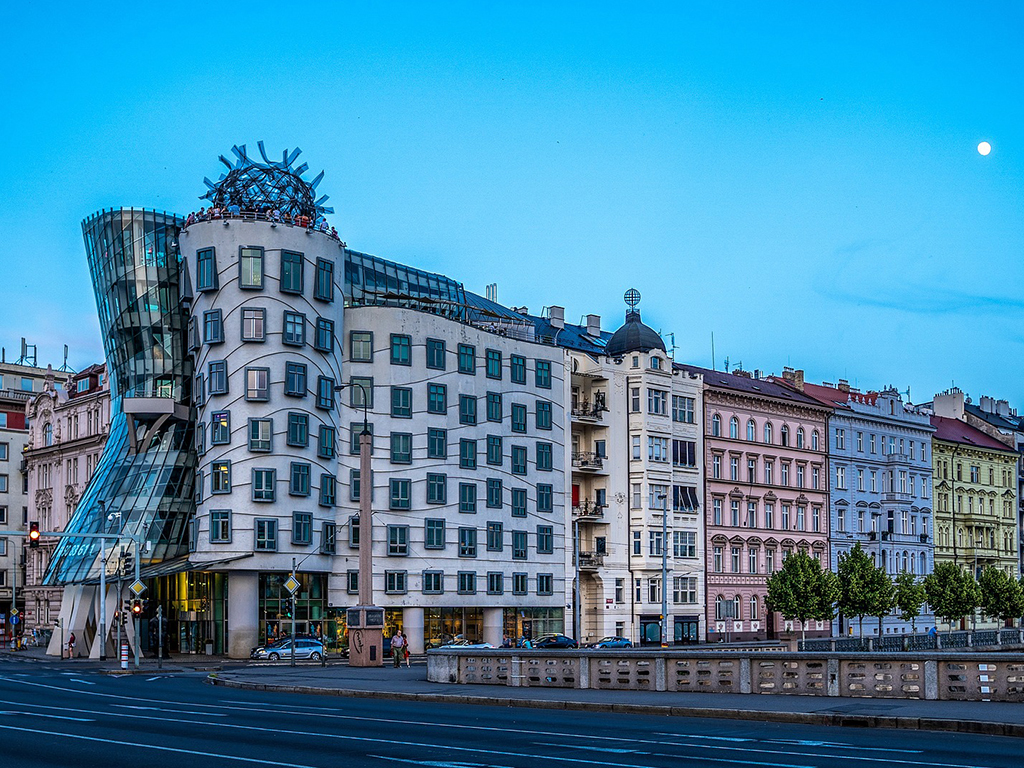 Сколько нужно откладывать в Чехии, чтобы купить квартиру: цены на жилье