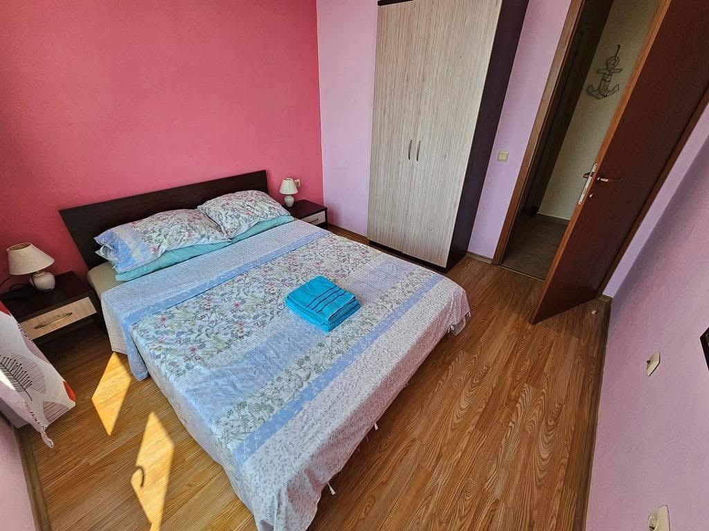 Просторі апартаменти з 2 спальнями у Форт-Нокс Краун, Светі Влас